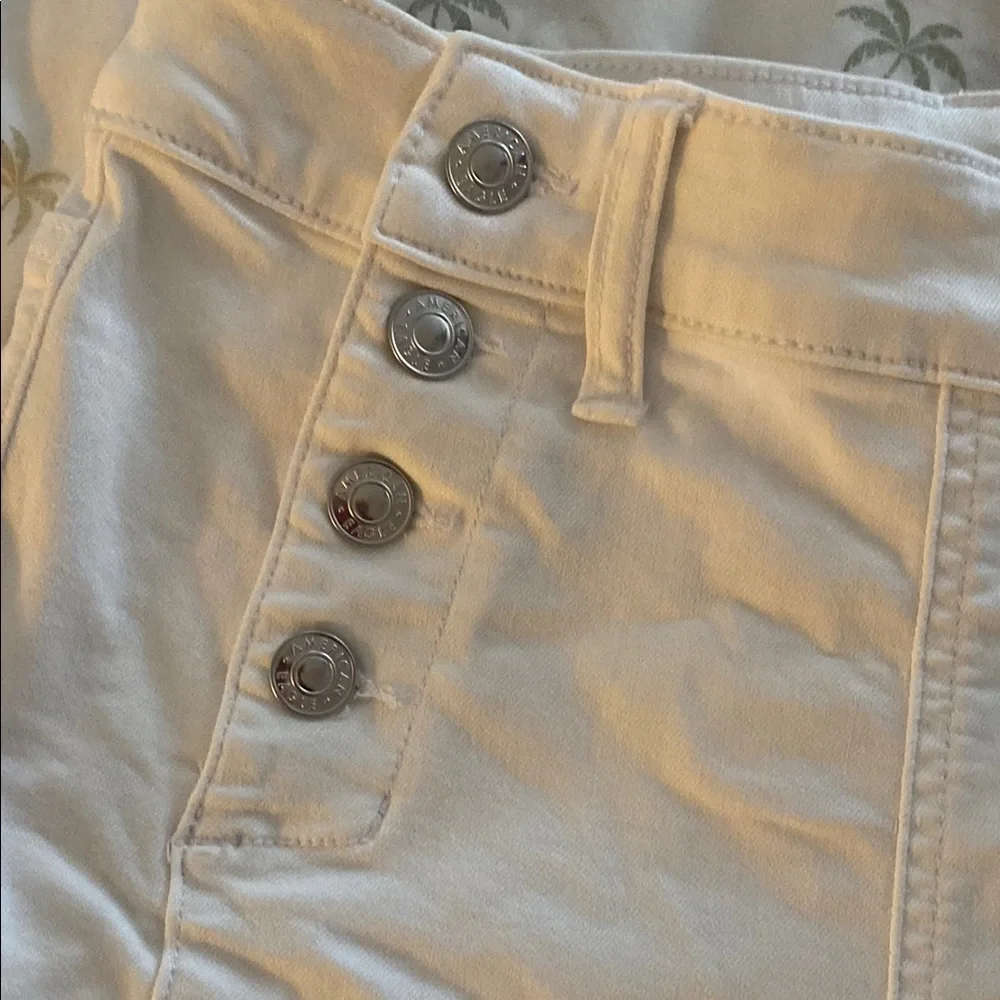 AE Women's White Button-Detail Sailor Shorts High-Rise Shortie 4 - Picture 2 of 11